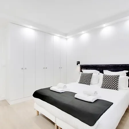 Trocadero/ Eiffel Tower - 3 Bedrooms- All New! Paris Exterior foto