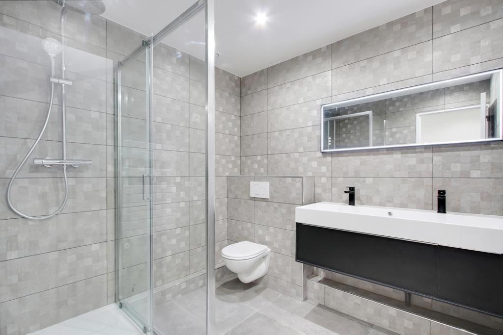 Trocadero/ Eiffel Tower - 3 Bedrooms- New! * Parijs